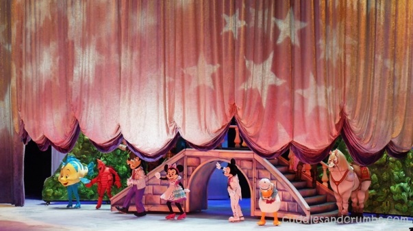 Disney on Ice Rockin' Ever After - The End