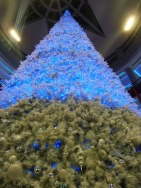 Dubai Mall Christmas Tree
